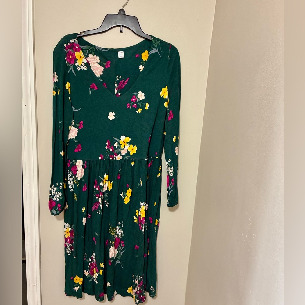 Old Navy Green Floral Long Sleeve Dress